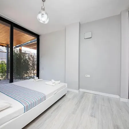 Mona - Huzur Ve Sakinlik Sunan Ortak Havuzlu Ev Ferienhaus Meselik